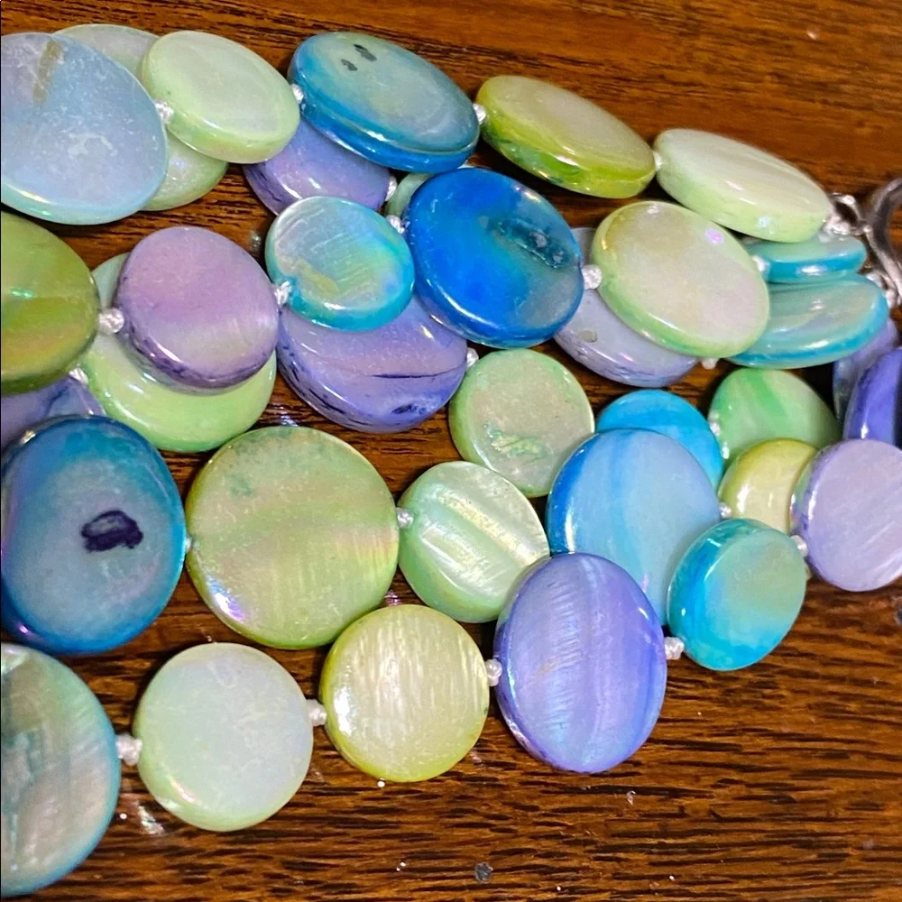 6 strand blue green purple mother of Pearl shell disc necklace - Picture 4 of 11